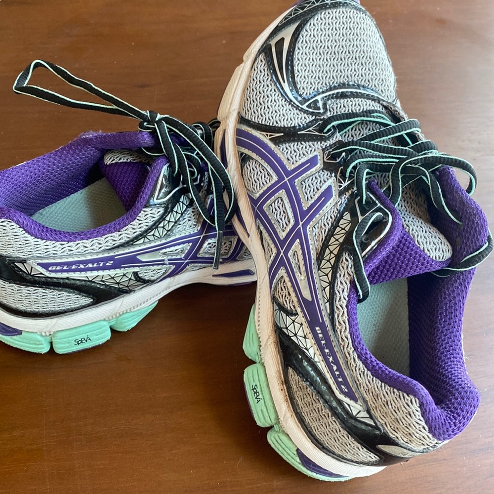 ASICS WOMENS 6